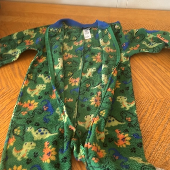 Preowned one piece pajamas - Picture 5 of 8